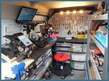 Safe Key Shop Seattle, WA 206-801-9930 - 2-mobile-locksmith